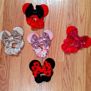 Disney Minnie mouse scrunchies with bows